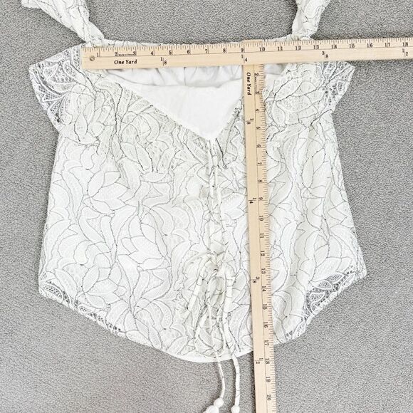 Beau Tissu Lace Cold Shoulder Puff Sleeve Halter Blouse White Black Small - Picture 12 of 13
